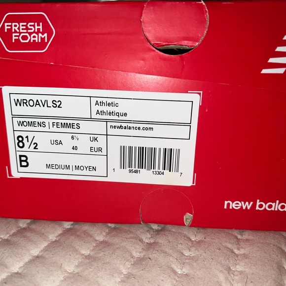 New Balance FreshFoam Sneakers - Picture 5 of 5